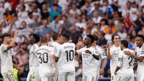 قائمة ريال مدريد أمام إشبيلية.. ظهور مبابي وفينيسيوس