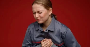 قصور القلب.. 5 أعراض لا تتجاهلها ومتى يجب استشارة الطبيب؟
