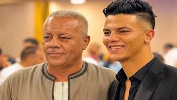“قلوبنا معاك”.. أيمن يونس ينعى والد محمد شحاتة لاعب الزمالك بكلمات مؤثرة