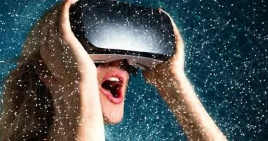 ما الفرق بين VR وAR؟ وكيف يغيّر الواقع الافتراضى والمعزز طريقة تفاعلنا؟