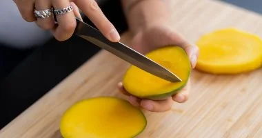 ماذا يحدث لجسمك عندما تتناول المانجو يوميا؟