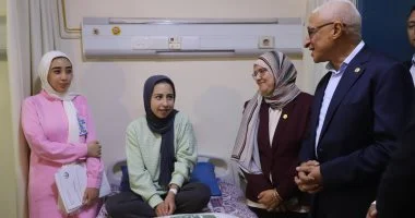محافظ شمال سيناء يزور مستشفى العريش ويهنئ المصابين الفلسطينيين بعيد الأضحى
