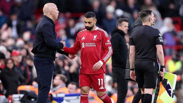 محمد صلاح يكتسح استفتاء لجمهور ليفربول في مواجهة آرني سلوت