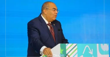 محمود محيى الدين: نطالب أن تكون رواتب المعلمين من أعلى الرواتب
