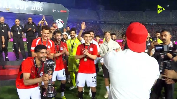 مراسم تسليم ميداليات المركز الأول والبطولة للاعبي منتخب مصر
