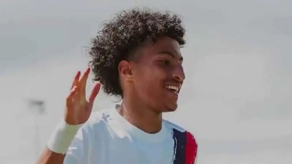 من أصول مصرية.. ريان أبو الناي يظهر في قائمة باريس سان جيرمان أمام لوريان