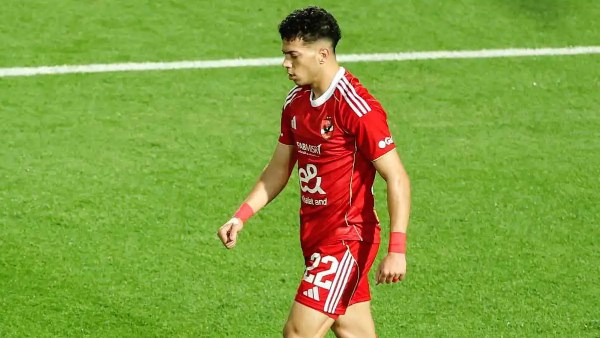 مين زقك علي النادي؟.. جديد في أزمة وكيل لاعبين والأهلي بسبب إمام عاشور