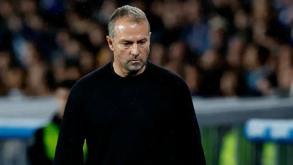 هانز فليك: نركز بالكامل على أوساسونا.. وهدفنا التتويج بلقب الدوري الإسباني