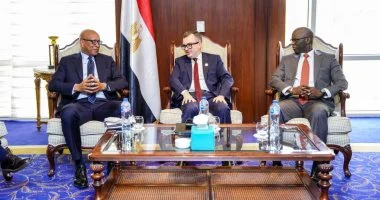 وزير التخطيط يبحث إجراءات تفعيل آلية ضمان مشروعات البنية التحتية في أفريقيا ومصر