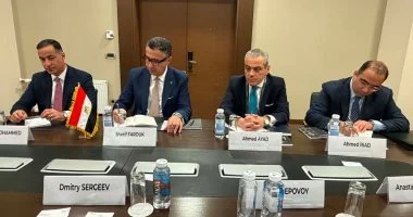 وزير التموين يبحث مع الجانب الروسى إبرام عقود توريد طويلة الأجل لشحنات القمح