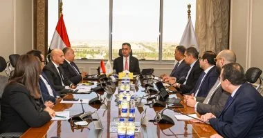 وزير التموين يتابع آليات تنفيذ منظومة كارت الخدمات الحكومية الموحد