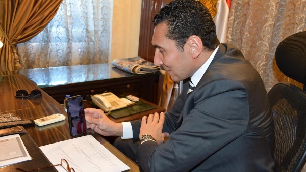 وزير الرياضة يُجري اتصالا هاتفيا بـ جنا الجندي بعد تتويجها ببرونزية كأس العالم للخماسي الحديث