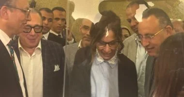 وزيرة الثقافة ووزير التعليم العالى يشهدان افتتاح معرض سيد قنديل “خبايا الروح”