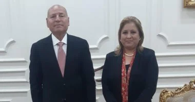 ​محافظ القاهرة يقبل استقالة رئيس حي المرج ويشيد بجهودها