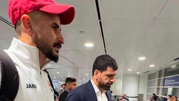 7 ساعات في مطار شيكاغو.. تفاصيل احتجاز أيمن حسين قبل انطلاق كأس العالم 2026