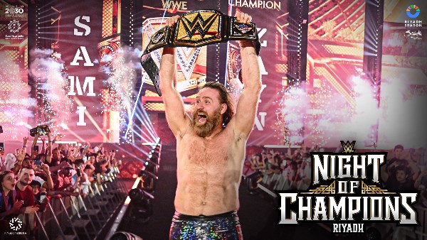 أول بطل من أصول عربية .. سامي زين يتوج للقب WWE بالرياض