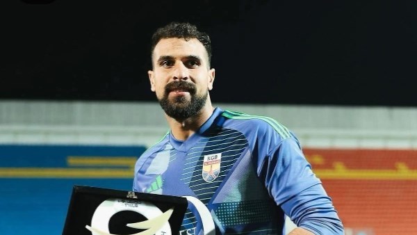 إعلامي يكشف موقف الأهلي من ضم حارس الجونة محمد علاء