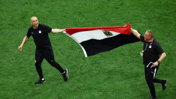 اتحاد الكرة : حسام حسن مستمر مع منتخب مصر .. وصلاح جاهز لمواجهة أستراليا