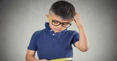 الأطفال يرثون مؤشر كتلة الجسم من آبائهم.. دراسة أمريكية تكشف