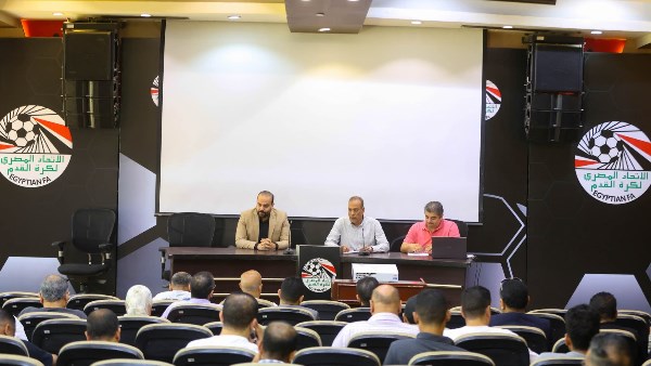 الأمين العام للاتحاد يجتمع مع مندوبي المناطق ..صور