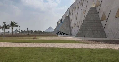 الصحف الأيرلندية تسلط الضوء على تنوع المقصد السياحى المصرى