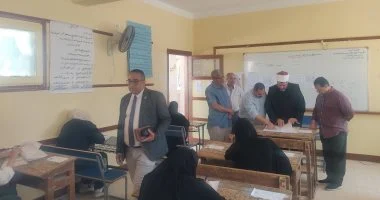 بدء لجنة مادة الأحياء بامتحان القسم العلمى للشهادة الثانوية الأزهرية