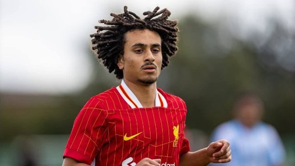 بعد محمد صلاح.. مصري آخر يودع ليفربول مع نهاية عقده