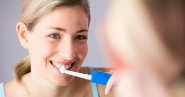 تنظيف الأسنان ليس كافيا.. كيف تهتم بصحة أسنانك من خلال طعامك