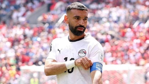 توزيع الأدوار.. ناقد رياضي يكشف سر تغيير محمد صلاح أمام بلجيكا
