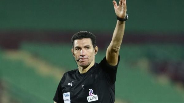 جهاد جريشة يشيد بأداء الحكم محمود عاشور في مباراة النمسا والأردن
