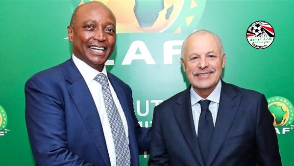 رئيس «الكاف» يُهنئ أبو ريدة ومنتخب مصر بالتأهل التاريخى إلى دور الـ32 بكأس العالم 2026