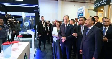 رئيس الوزراء يتفقد المعرض الطبى الإفريقى الخامس