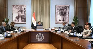 رئيس الوزراء يستعرض موقف تنفيذ عدد من مشروعات الخطة الاستثمارية لمحافظة الجيزة