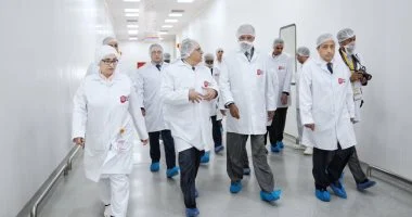 رئيس هيئة الدواء يستقبل رئيس إريتريا بمصنع جيبتو فارما لبحث آفاق التعاون