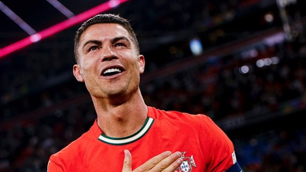 رسالة مؤثرة من والدة رونالدو بشأن إنجازاته التاريخية في كأس العالم