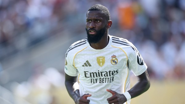 ريال مدريد يؤمّن دفاعه.. روديجر يواصل رحلته في سانتياجو برنابيو حتى 2027
