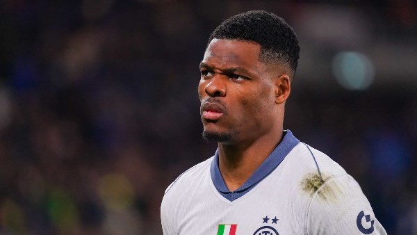 ريال مدريد يحسم صفقة جديدة.. دومفريس يوقع رسميًا وكوناتي يقترب