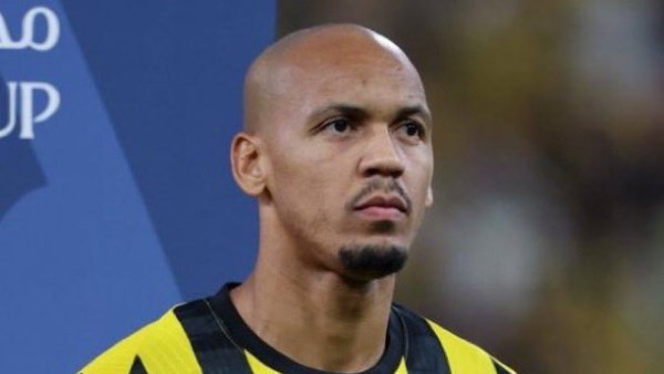 فابينيو: نتعامل بجدية مع كل المباريات.. وسعيد بالعودة لمنتخب البرازيل قبل المونديال