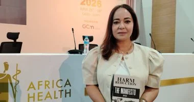 كتاب «الحد من الضرر» يتحدث عن تجربة مصر فى القضاء على فيروسC وتصنيع الأدوية