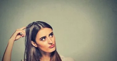 كثير النسيان؟.. طبيب أعصاب يكشف تأثير السوشيال ميديا على الذاكرة