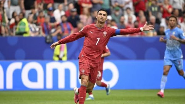 كريستيانو رونالدو يصبح أكبر لاعب سناً يسجل ثنائية في كأس العالم