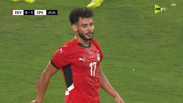 كواليس جلسة حسام حسن مع دونجا قبل السفر إلى أمريكا