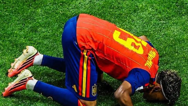 لامين جمال يحقق رقماً فريداً في تاريخ بطولات كأس العالم