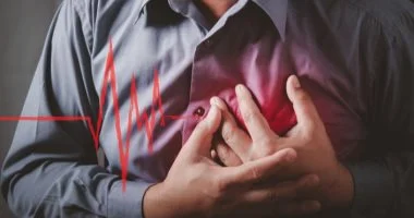 لماذا يحدث ضغط الدم واضطراب ضربات القلب بين الشباب؟