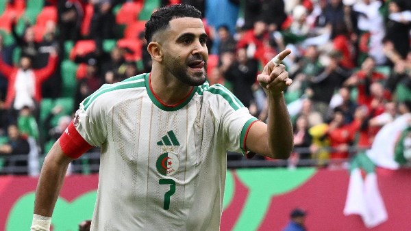 منتخب الجزائر يفوز على هولندا بهدف وديا استعدادا لكأس العالم