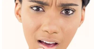 نقص الأكسجين أبرز الحالات.. ماذا يقول لون الشفاه عن صحتك