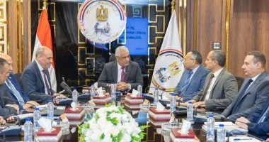 وزير الإنتاج الحربى يبحث تعظيم الاستفادة من الأراضى والأصول