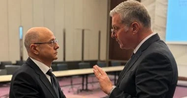 وزير البترول يبحث مع نظيره الأذربيجاني تعميق التعاون القائم في قطاع الطاقة