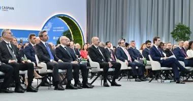 وزير البترول يشارك فى افتتاح أسبوع باكو للطاقة بأذربيجان ممثلاً لمصر