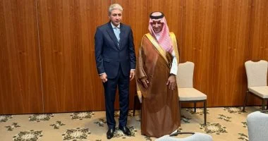 وزير السياحة والآثار يبحث مع نظيره السعودى تعزيز التعاون السياحى بين البلدين